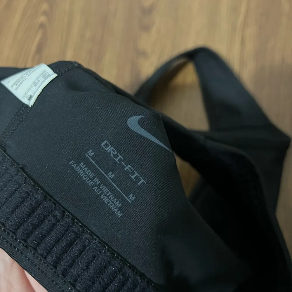 Nike Black Medium Support Non Padded Swoosh 2.0 Sports Bra Size Medium - Image 7