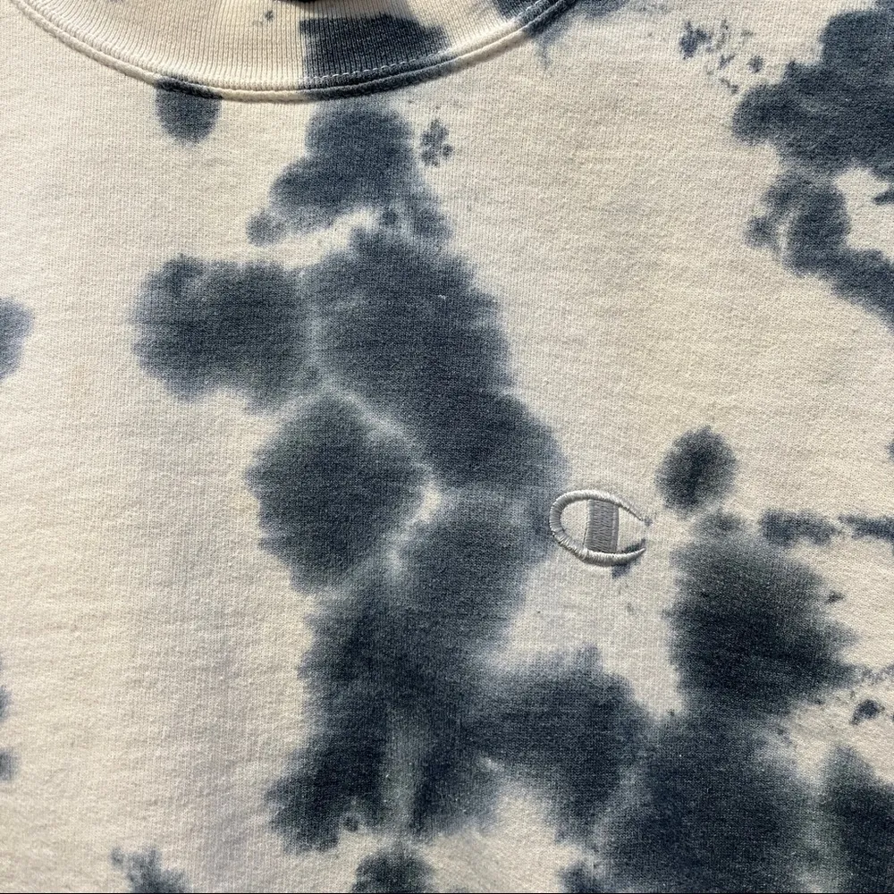 Champion Blue & White Tie Dye Cropped Crewneck - Image 6