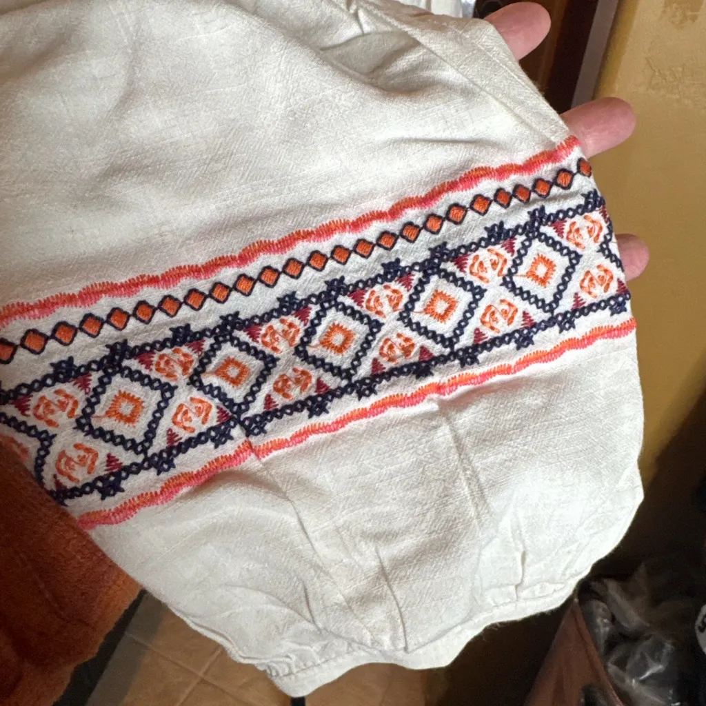 NWT THML Embroidered Boho Peasant Top Natural White Size Large | Linen Blend - Image 6