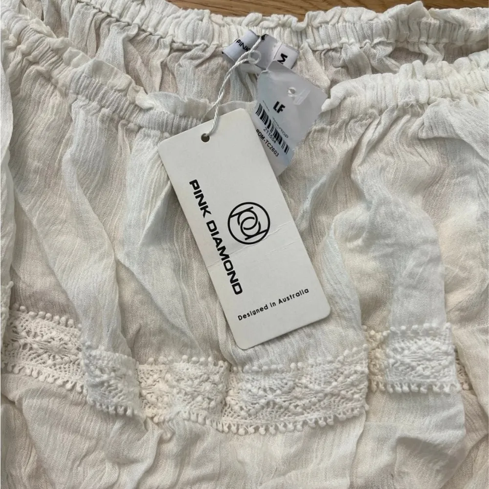 New LF white off the shoulder top with crochet detailing - Image 5