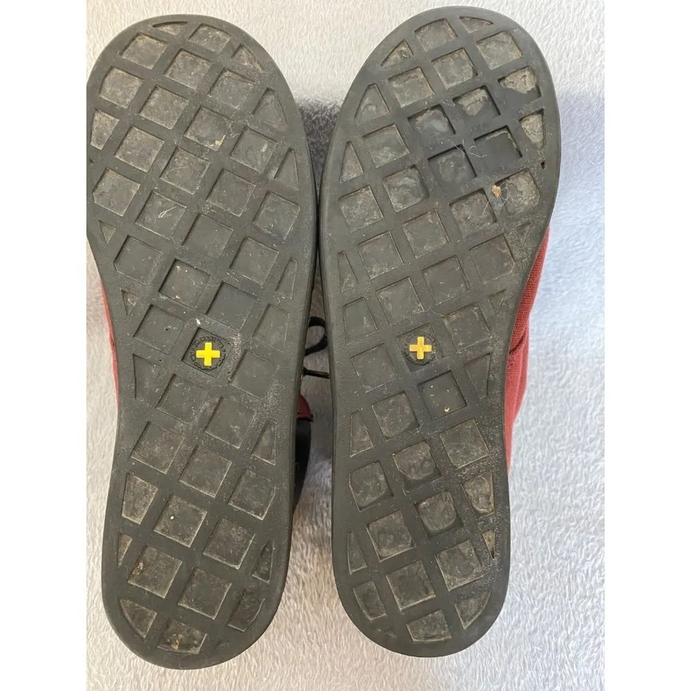 GUC! Women's Dr. Martens Maelly Padded Collar Chelsea Boot Maroon Boots Size 8 - Image 8