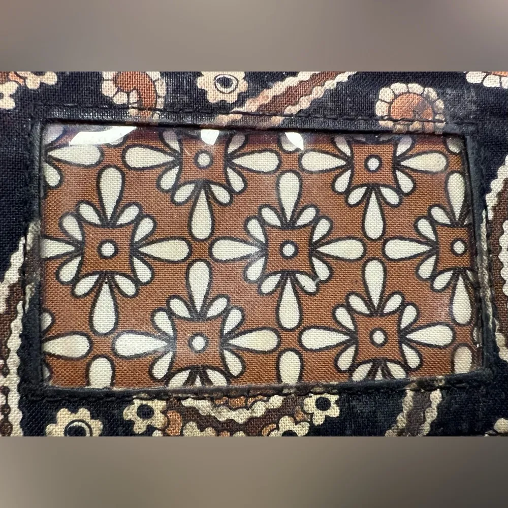 RETIRED: Vera Bradley | Ladies Caffe Latte ID coin keyring purse. - Image 6