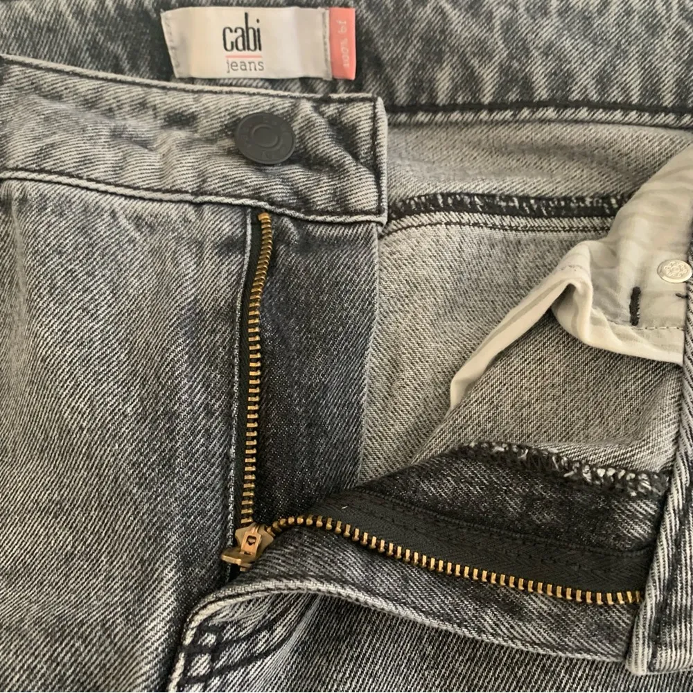 NWOT Cabi 100%Bf Boyfriend Smoke Gray Cotton Jeans Style 4329 Size 6 - Image 3