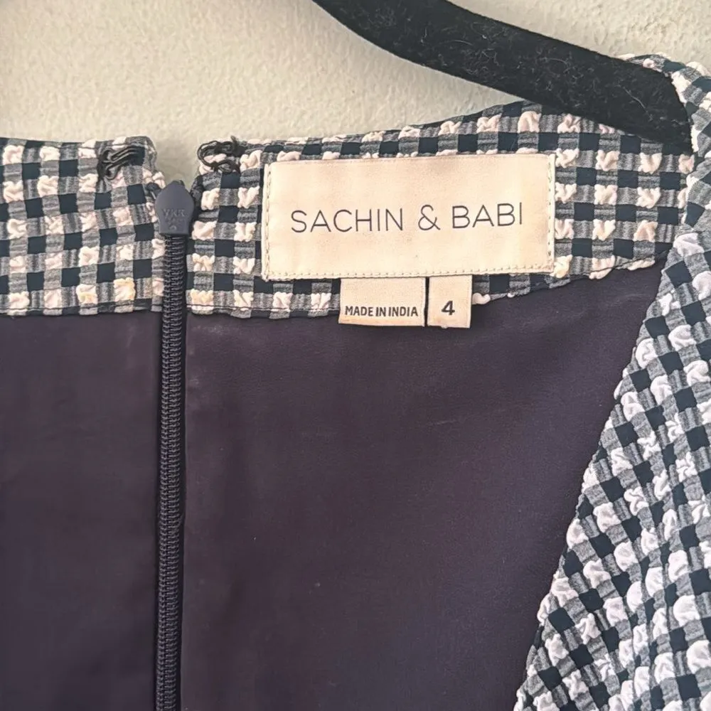 Sachin + Babi BLAKE WRAP-EFFECT GINGHAM SEERSUCKER BLOUSE IN BLUE - Image 4