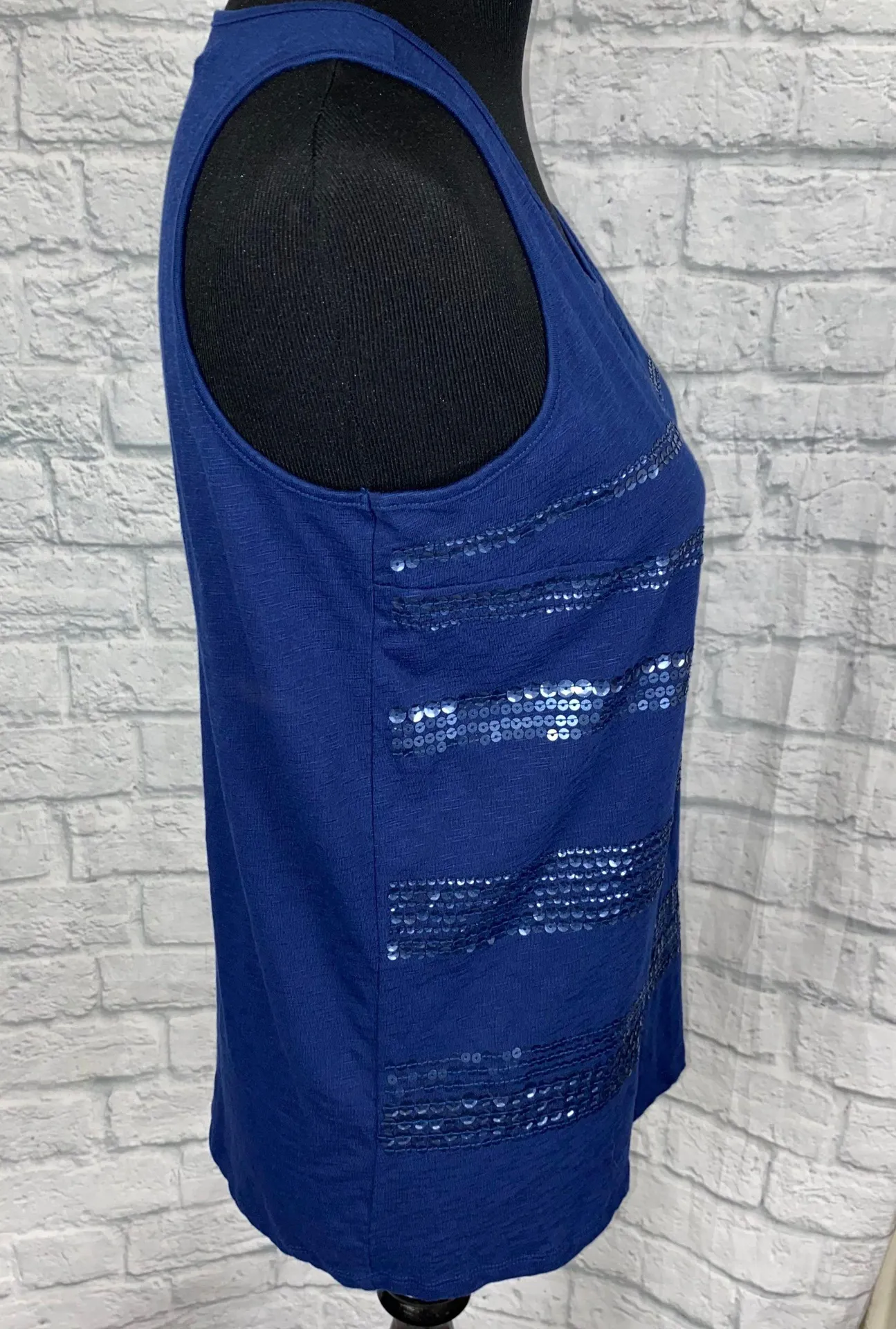 St Johns Bay cotton blend sleeveless tank top w/sequins navy blue sz Med - Image 4