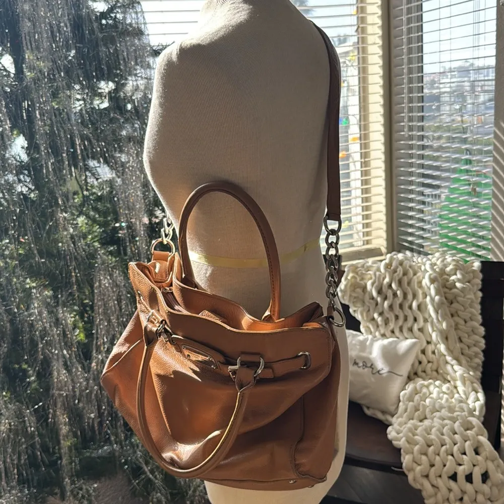 Michael Kors XL Hamilton Crossbody satchel Handbag tan pebble Leather chain - Image 11