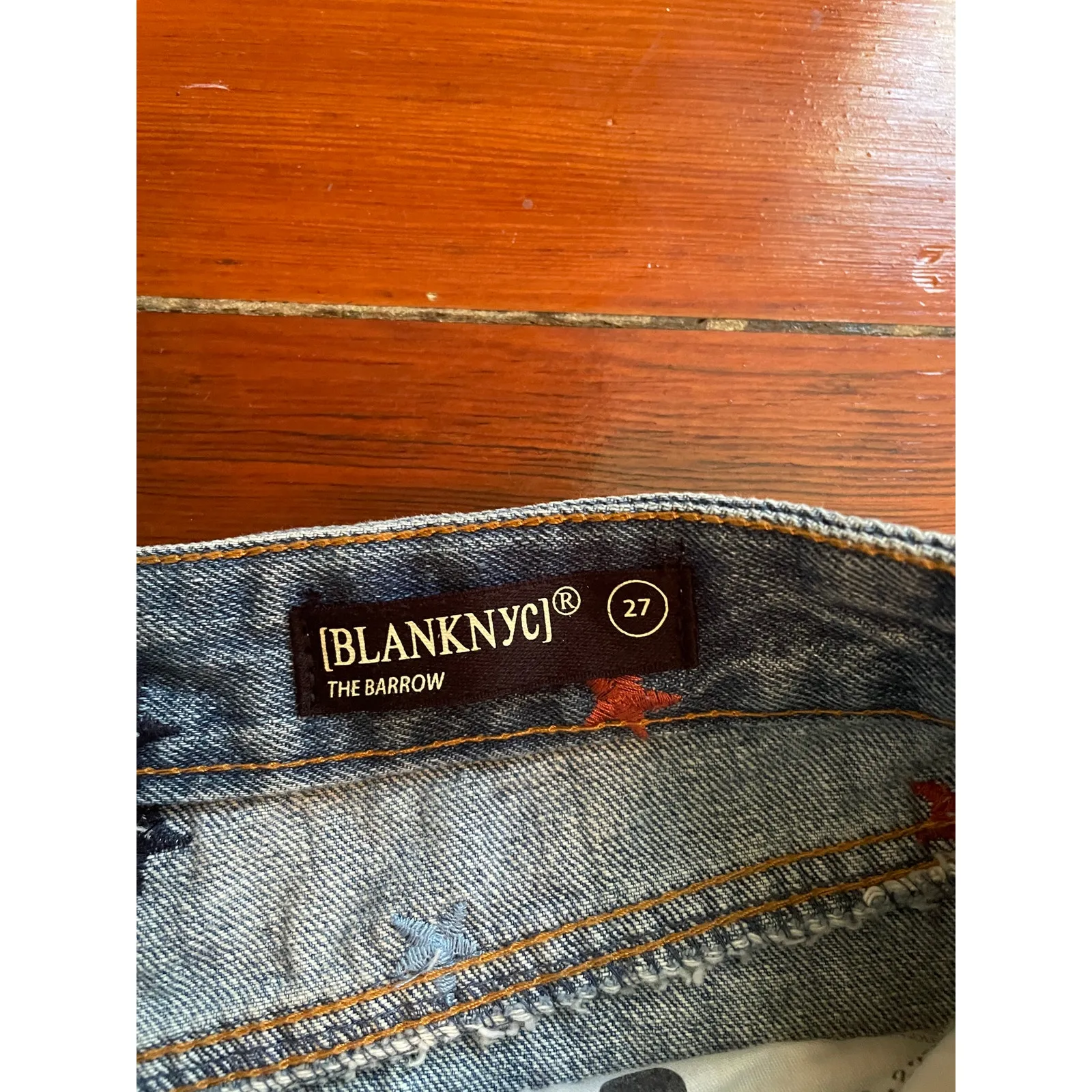 Blank NYC The Barrow Denim Star Embroidered Cut Off Shorts - Sz 27 - Image 9