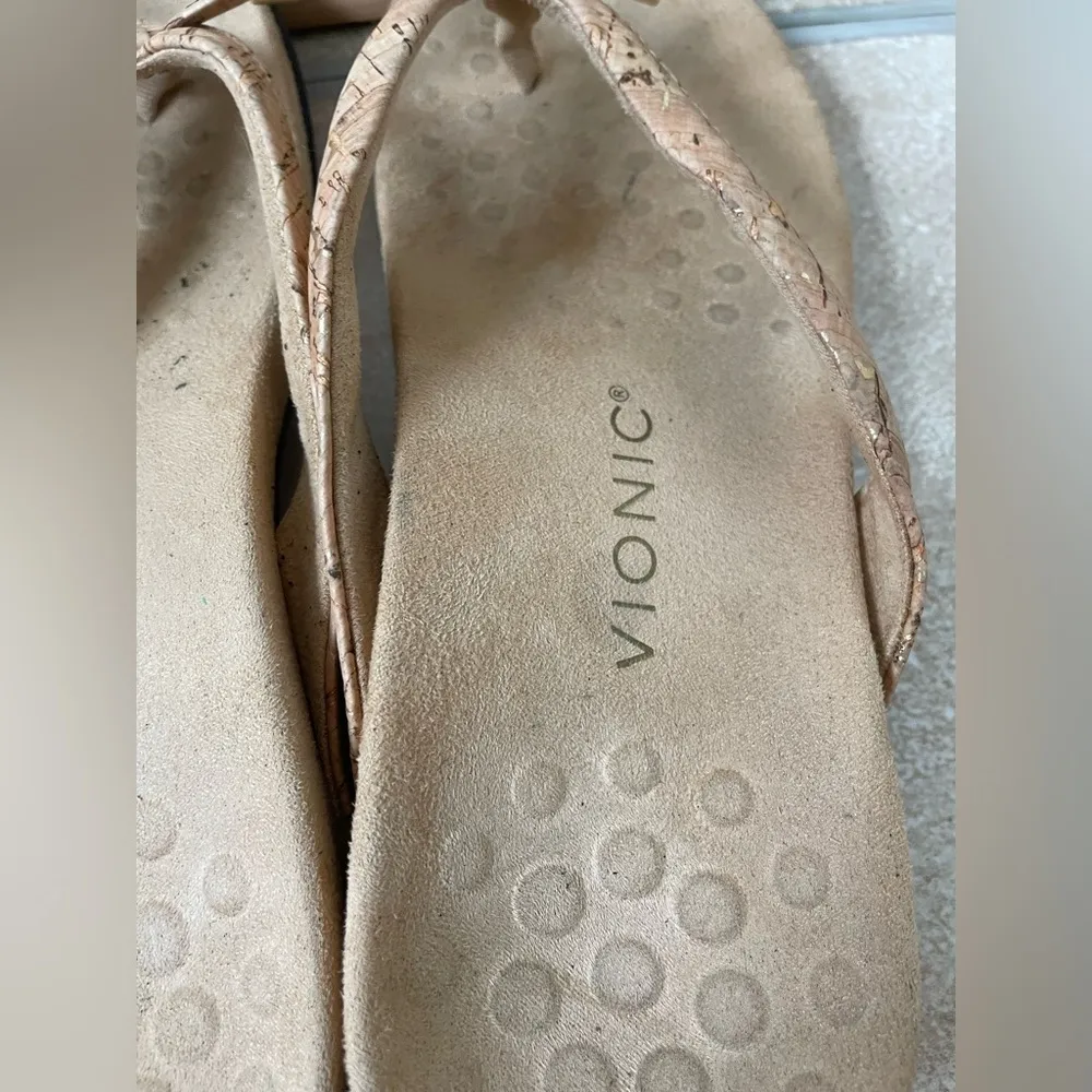 Vionic  Bow Thong Sandals - Bella in Gold Cork, women’s; size 9 - Image 3