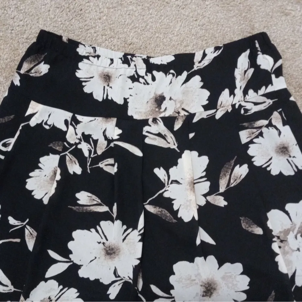 Ann Taylor Loft Botanical Floral Beachy Mini Skirt Size L - Image 3