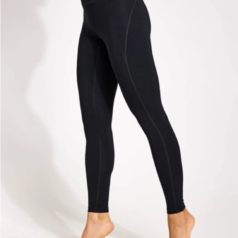 Girlfriend Collective Compressive High Waisted Legging - Black​ - Image 2