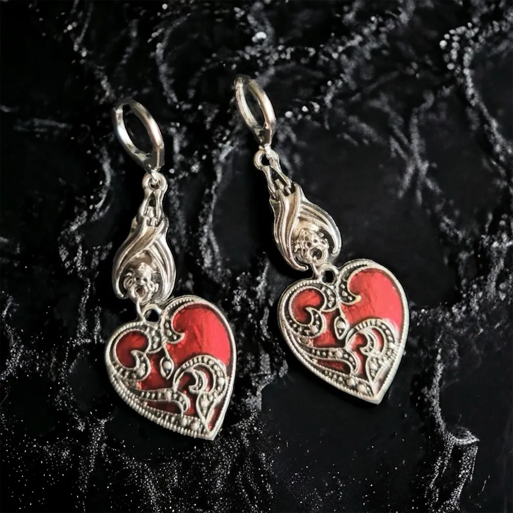1 Pair‎ Gothic Bat Heart Love Shape Pendant Round Buckle Silver Plated Earrings - Image 9
