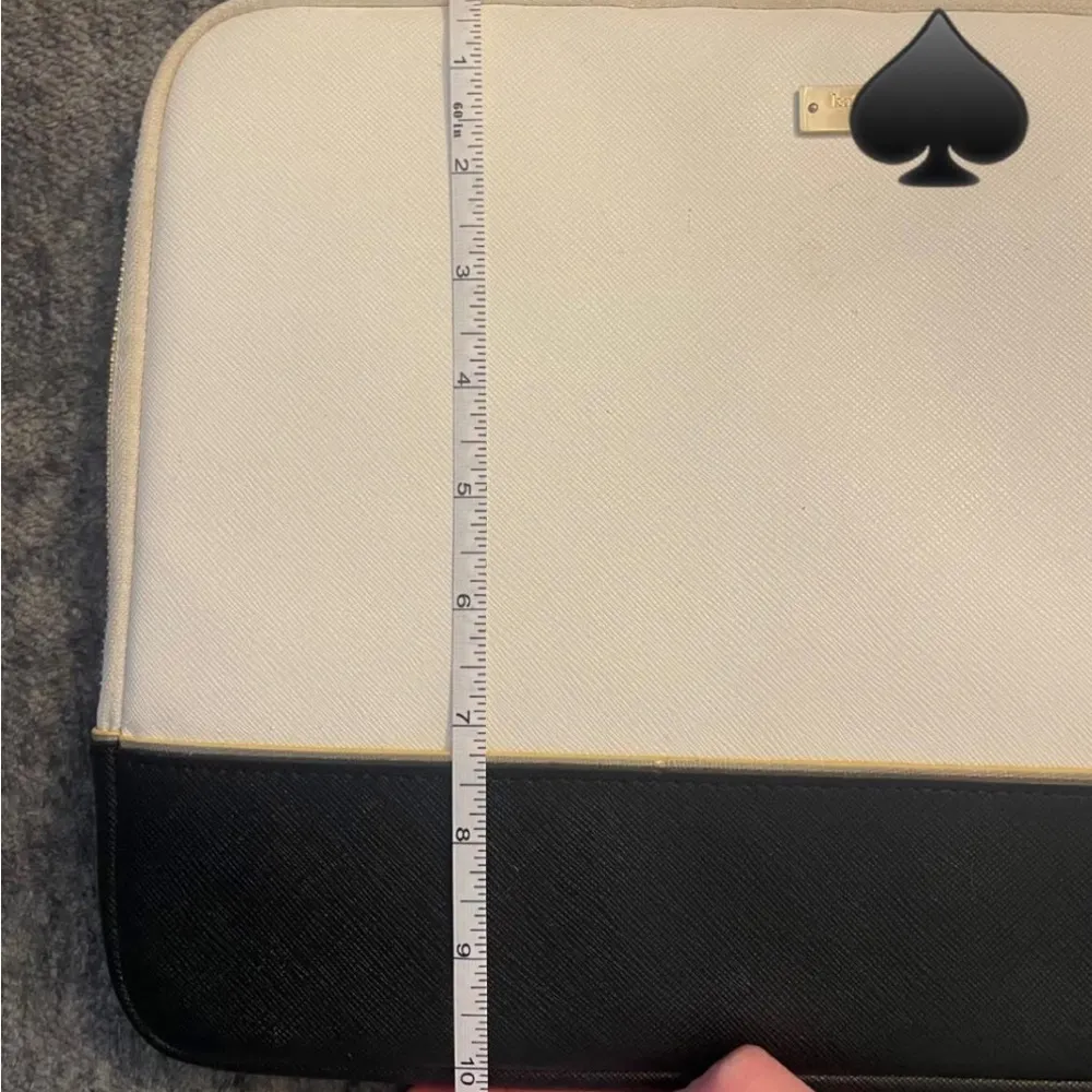 Kate Spade Leather Laptop case 13in / 15in - Image 3