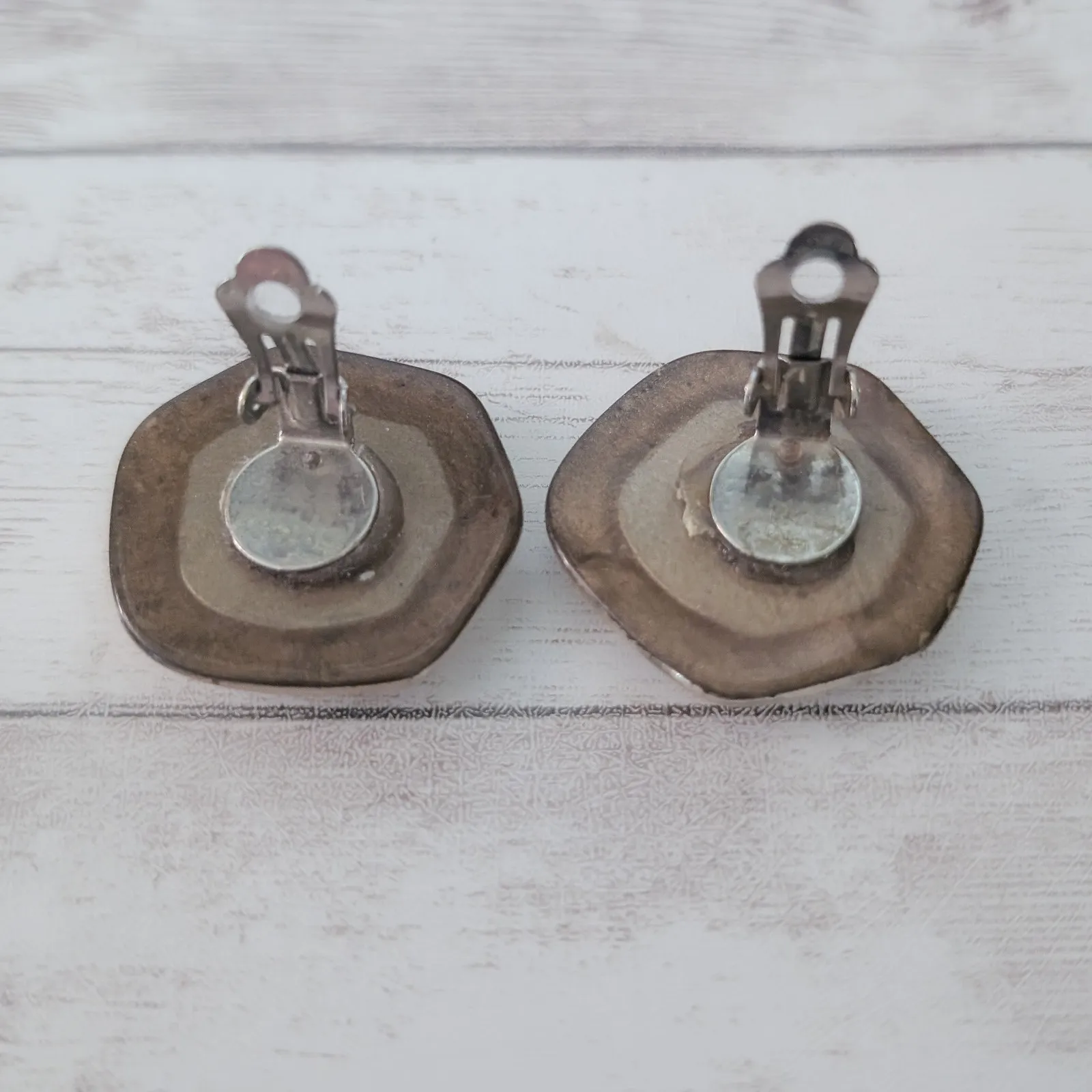 Vintage Clip On Earrings Gold Tone and Metallic Large - Image 8