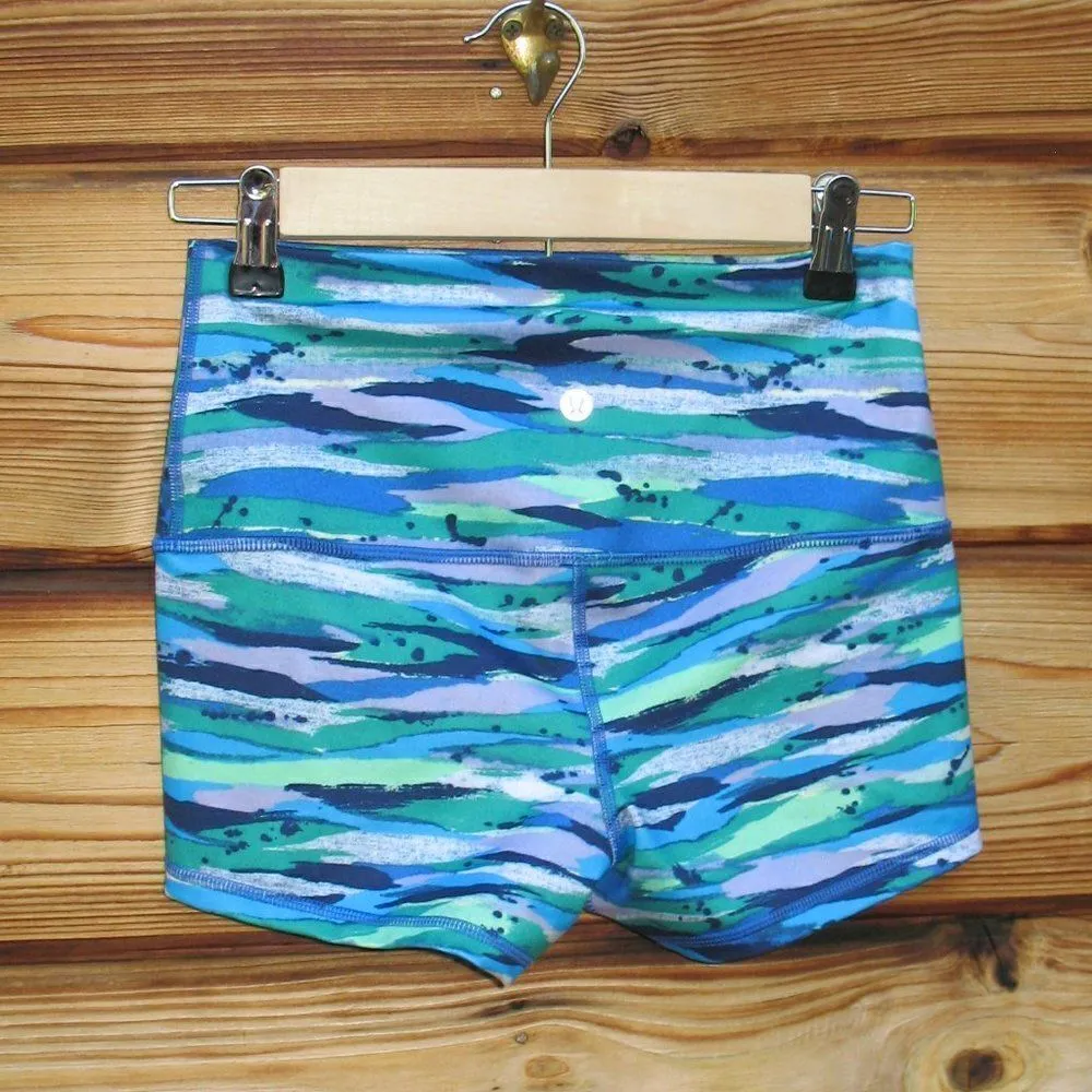 Lululemon Seven Wonders Boogie Roll Down Shorts 6 - Image 6