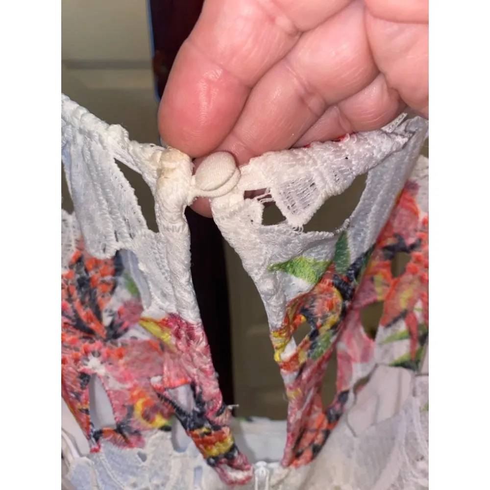 Women's Bisou Bisou Floral Dress Size 16 White Pink - Image 5