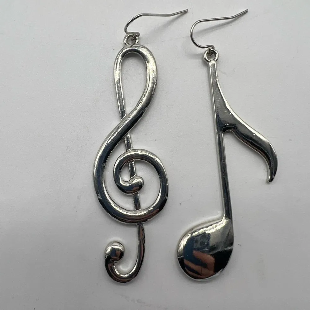 BRAND treble and bass clef music fashion silver earrings - Image 9
