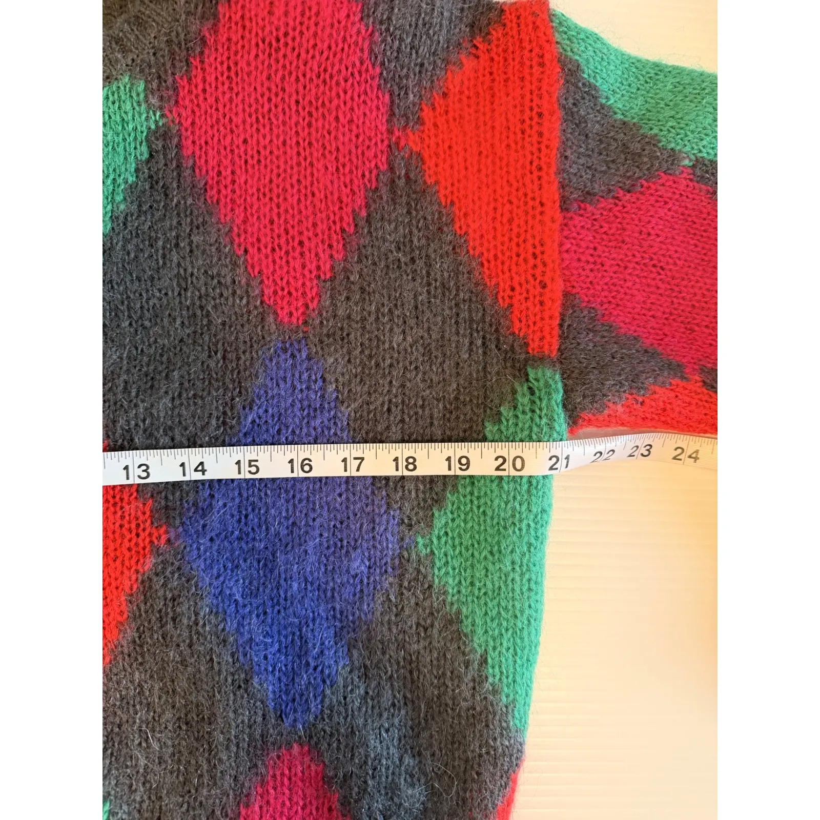 ID Distinctions Vintage M Mohair Acrylic Argyle Cardigan Sweater MultiColor crop Gray Size M - Image 6