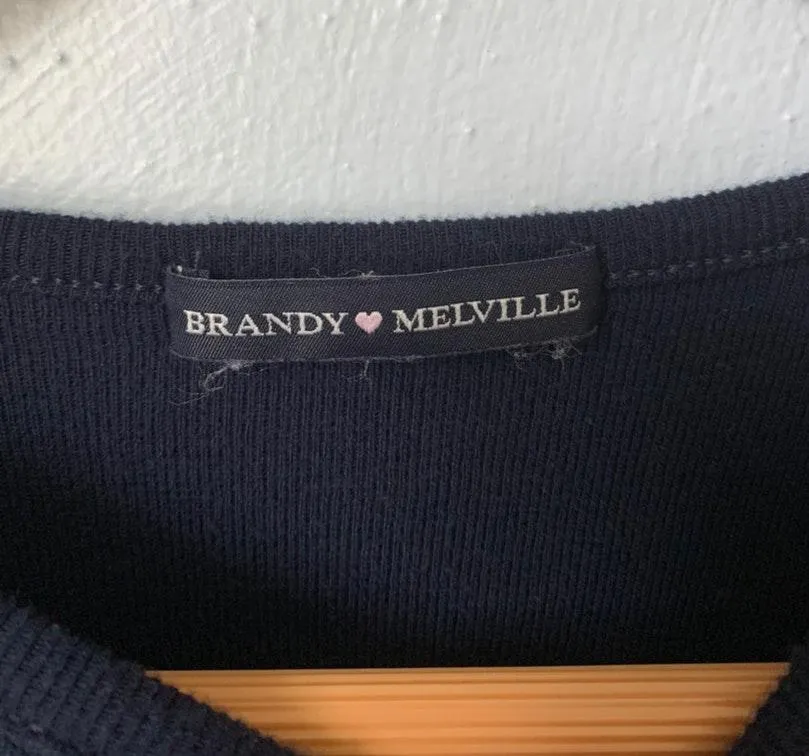 Brandy Melville Long Sleeve - Image 4