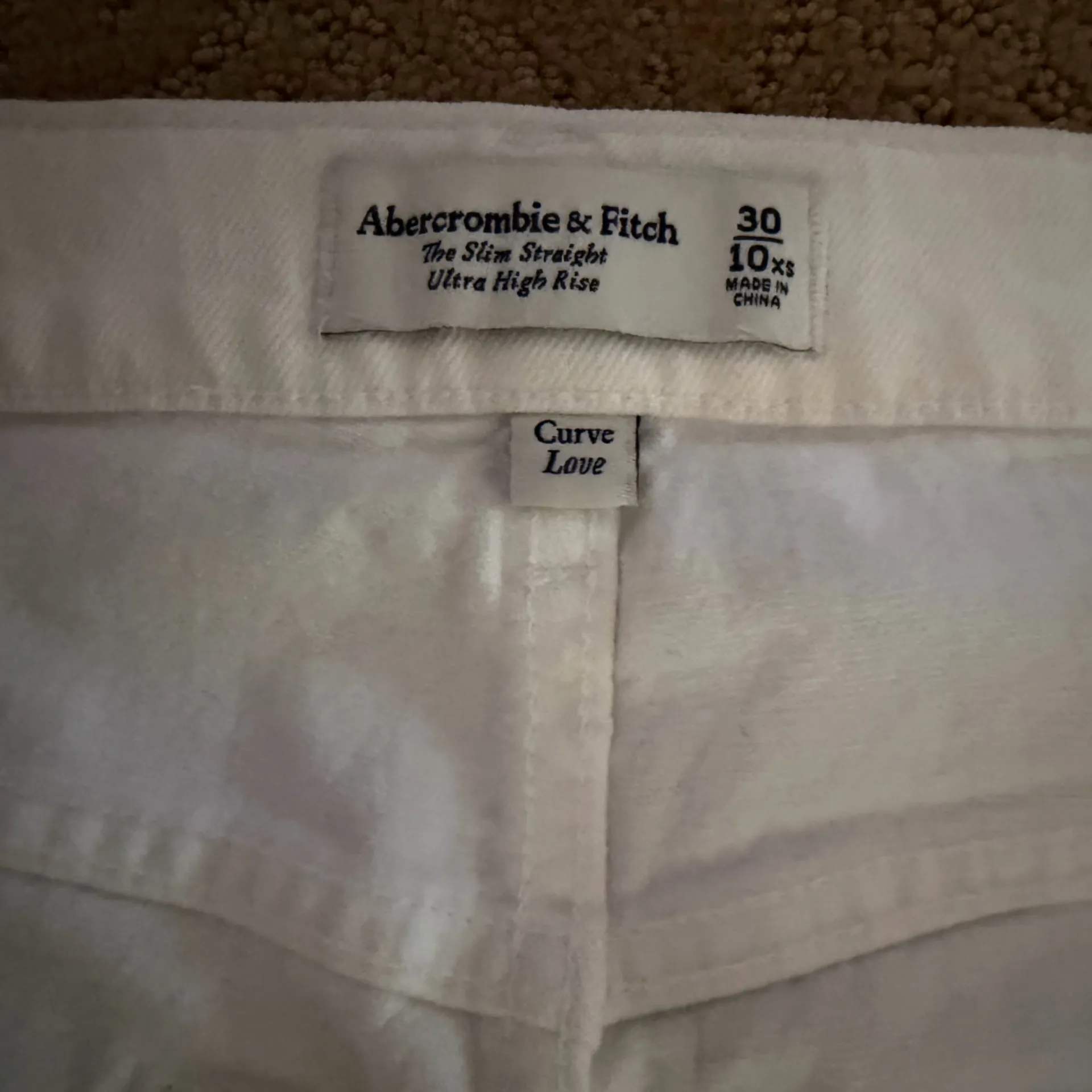 Abercrombie & Fitch Slim Straight Ultra High Rude Cream Curve Love Jeans, 10xs - Image 4