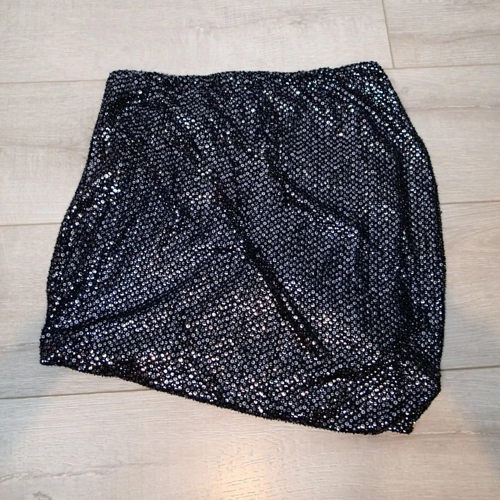 Theory Hailey Skirt Black Metallic Sequin Asymmetrical Hem - Image 7