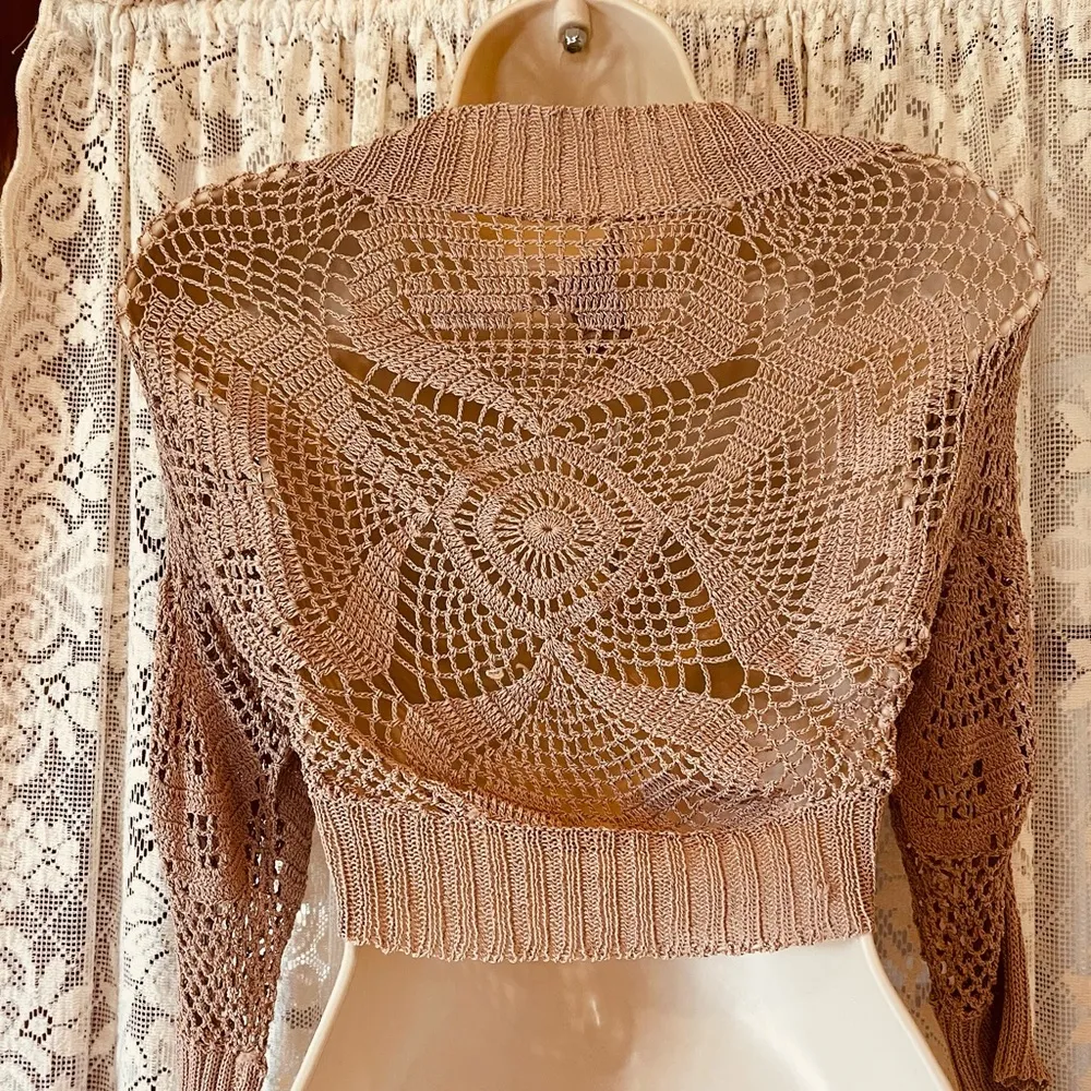 Vintage tan crochet shrug 3/4 sleeve medium NWT - Image 5