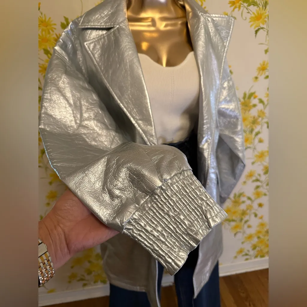 Elegant Metallic silver Trench Coat size M Size M - Image 6