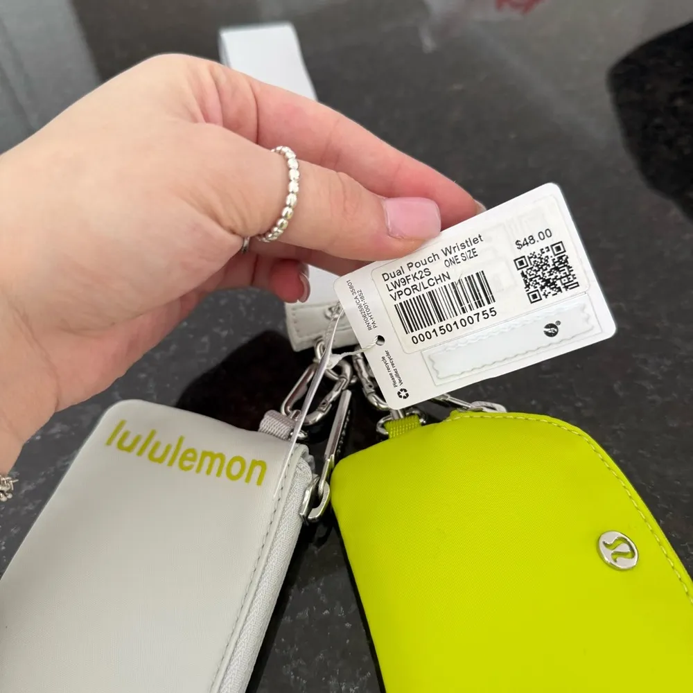 Lululemon Dual Pouch Wristlet New With Tags - Image 4
