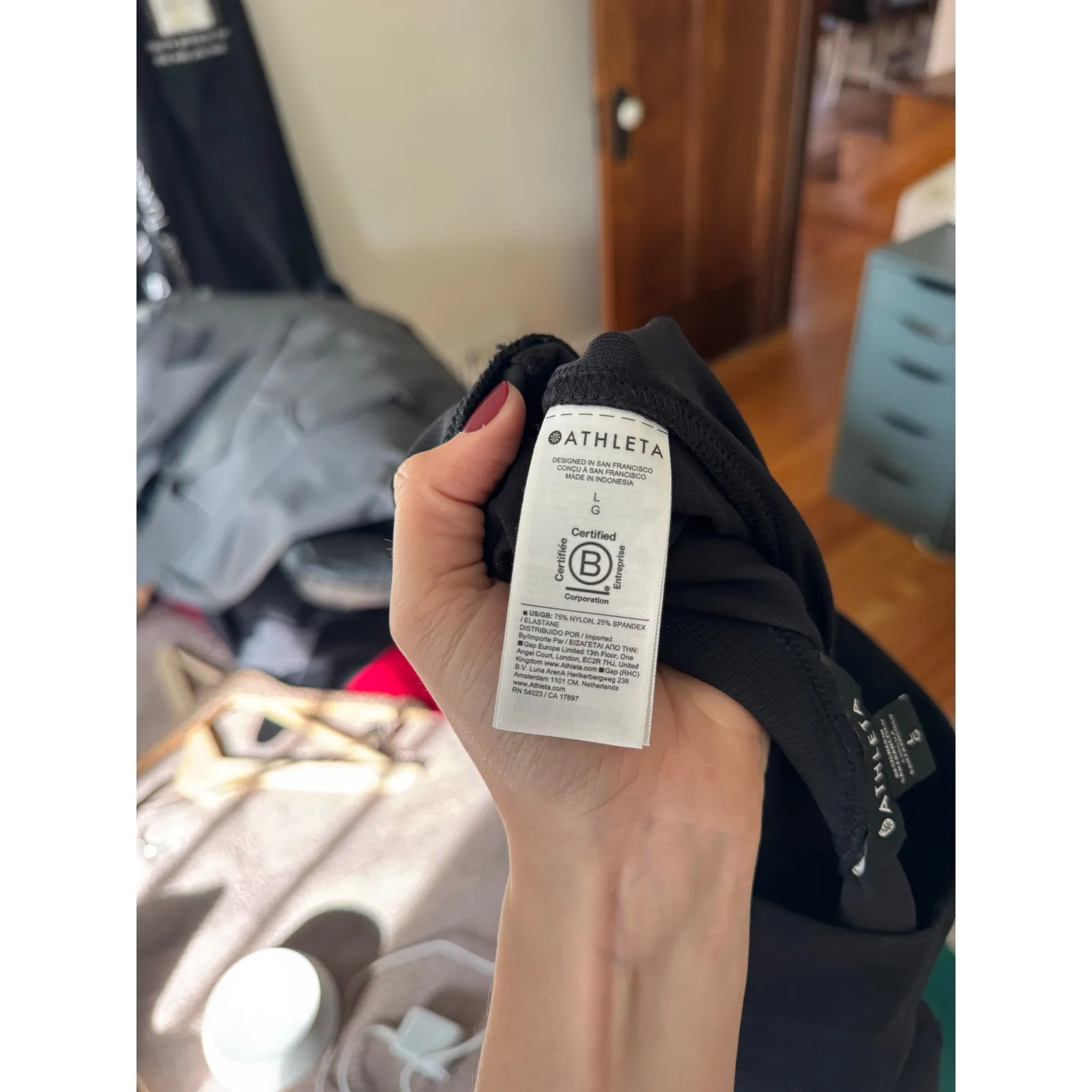 Athleta  Venice Black High Rise Wide Leg Cargo Pants Size Large - Image 8