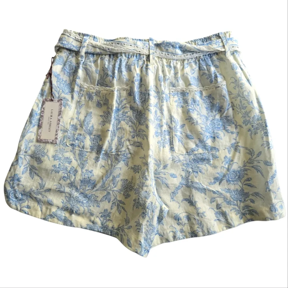 Laura Ashley 100% Linen Blue and Cream Floral‎ High Waist Belt Shorts Size L - Image 2