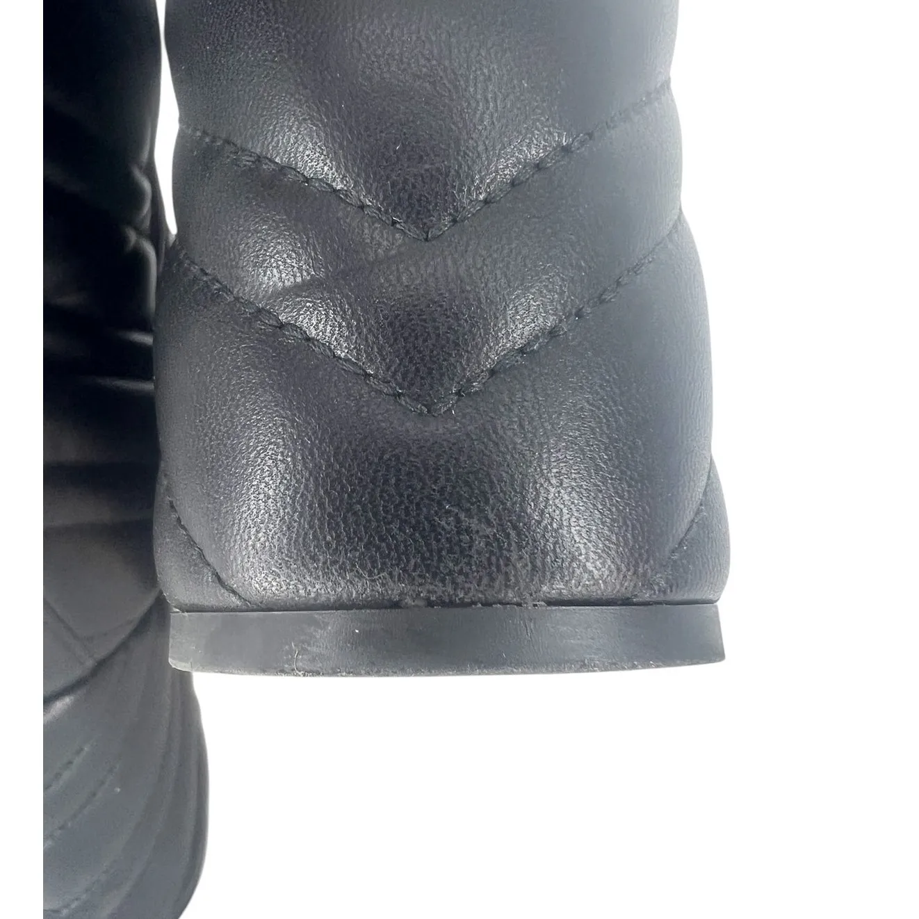 Gucci  95mm Matelasse' Leather Platform Boots in Black - Image 10