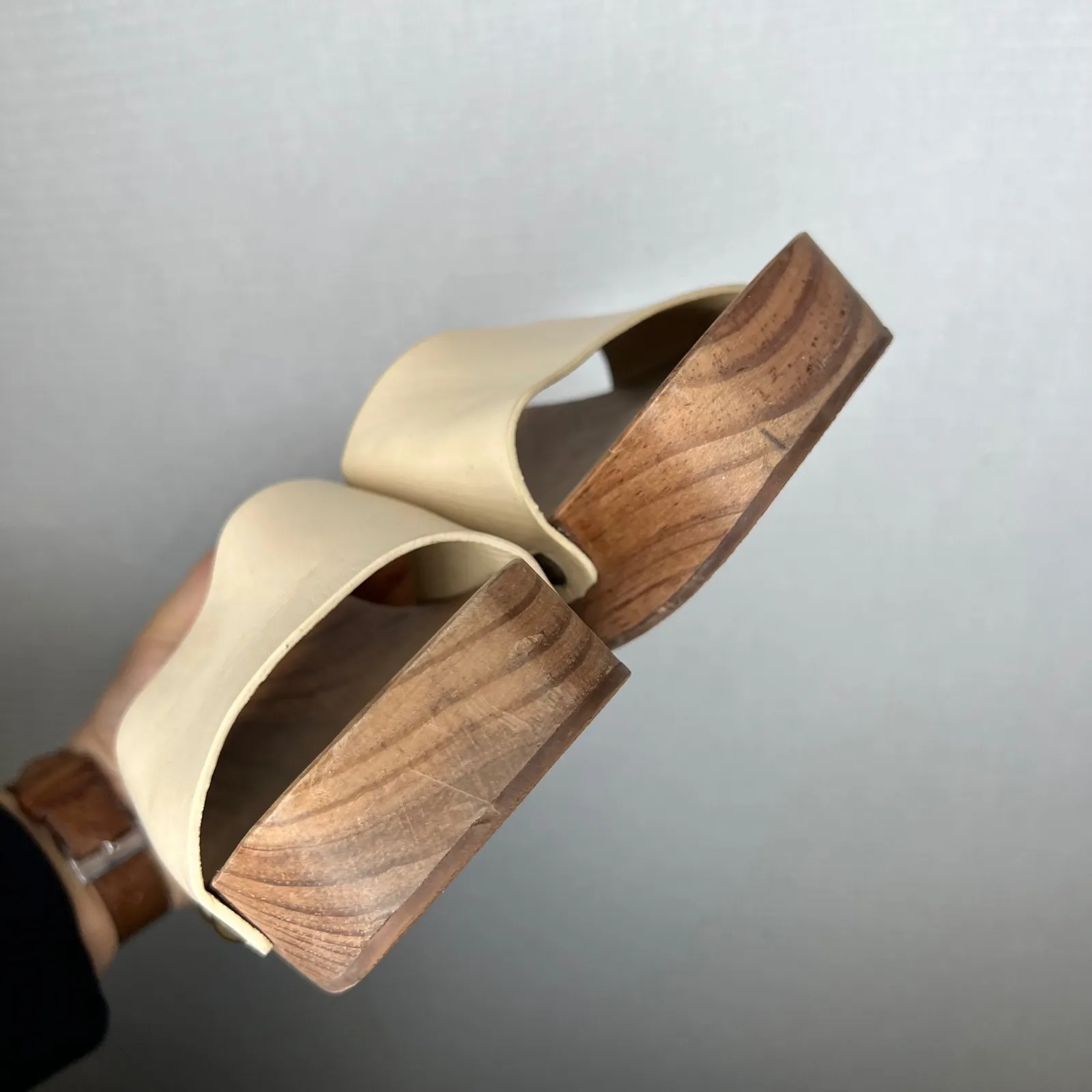 Zara Wood Platform‎ Clogs Sandals Size 39 Ivory Leather Slip On Shoes - Image 4