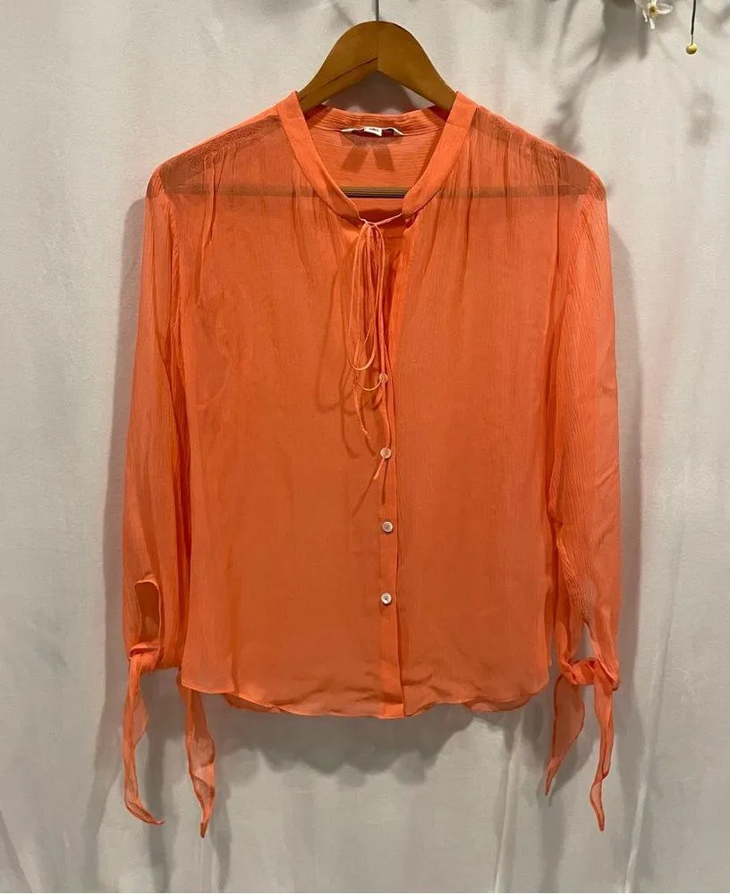 Gorgeous Y2K peach sheer silk boho ruffle sleeve tie neck blouse Banana Republic - Image 7