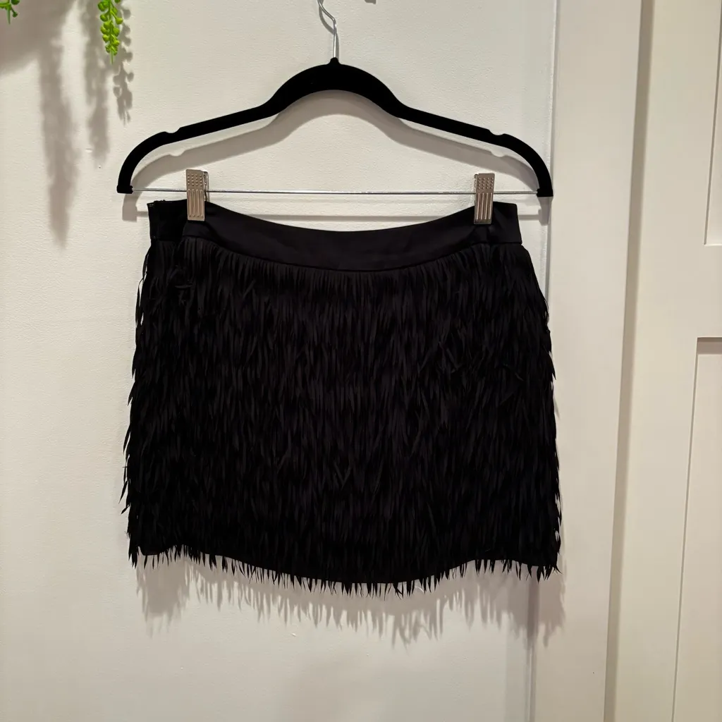 Express Black Fringe Party Y2K Mini Skirt Satin Waistband Zipper Closure Size 2 - Image 4