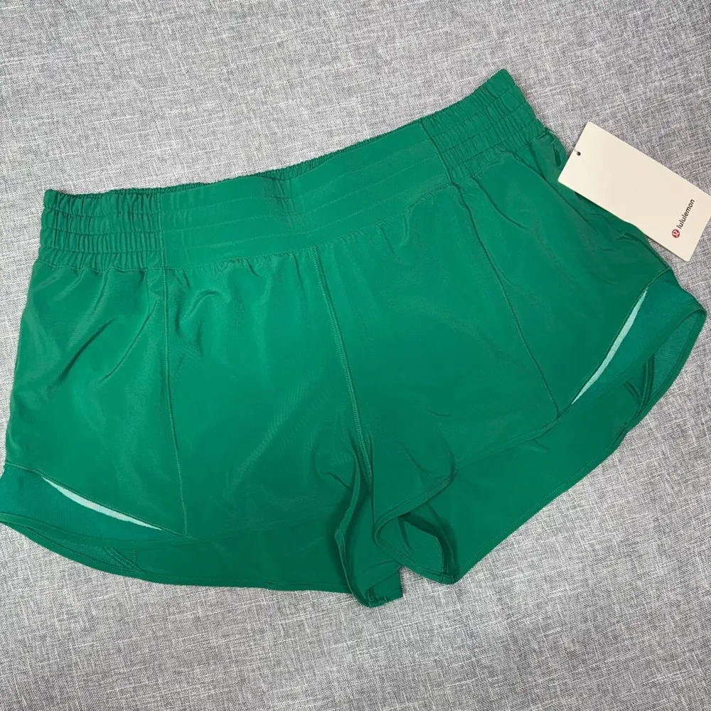 Lululemon Hotty Hot High Rise Athletic Short in Kelly Green Size 12 NWT - Image 5