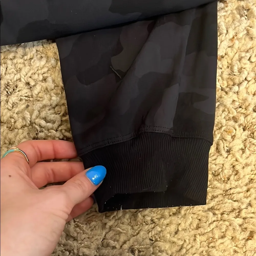 Lululemon Athletica Camo Track Pants Convertible Joggers - Image 5