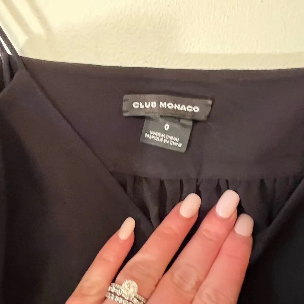 Club Monaco Tank Top size 0 - Image 4