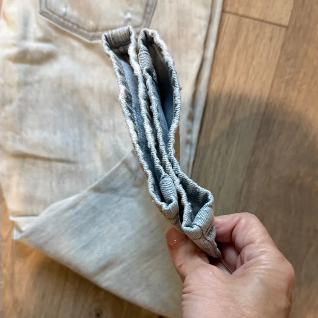 American Eagle  Boy Crop Button-Fly Light-Wash Distressed Jeans Size 4 - Image 4