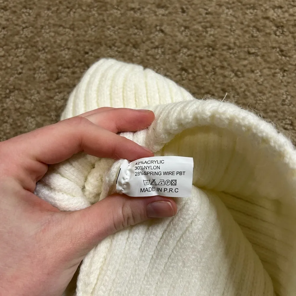 Unisex Adult White Lined Beanie - Image 3