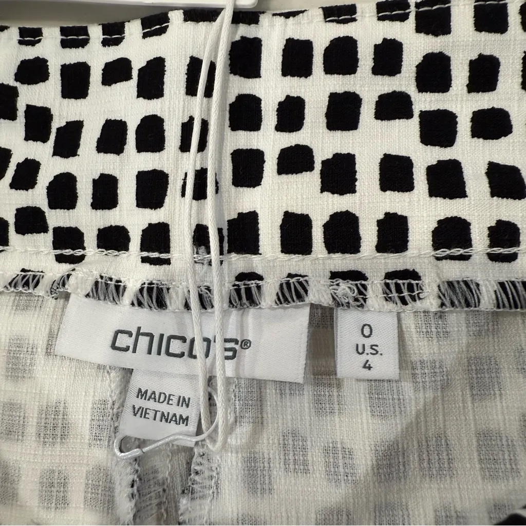 Chicos NWT So Slimming Brigitte Slim Leg Crop Pants Women’s 4 Black/White Fringe - Image 5