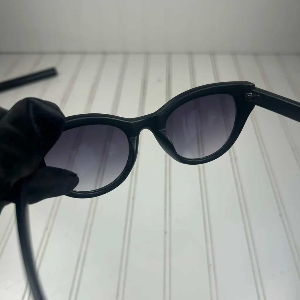 French Connection Black Y2K Rectangle Sunglasses - Image 7