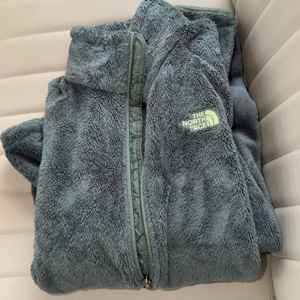 The North Face Fleece Jacket in Dark Green size medium - Image 10