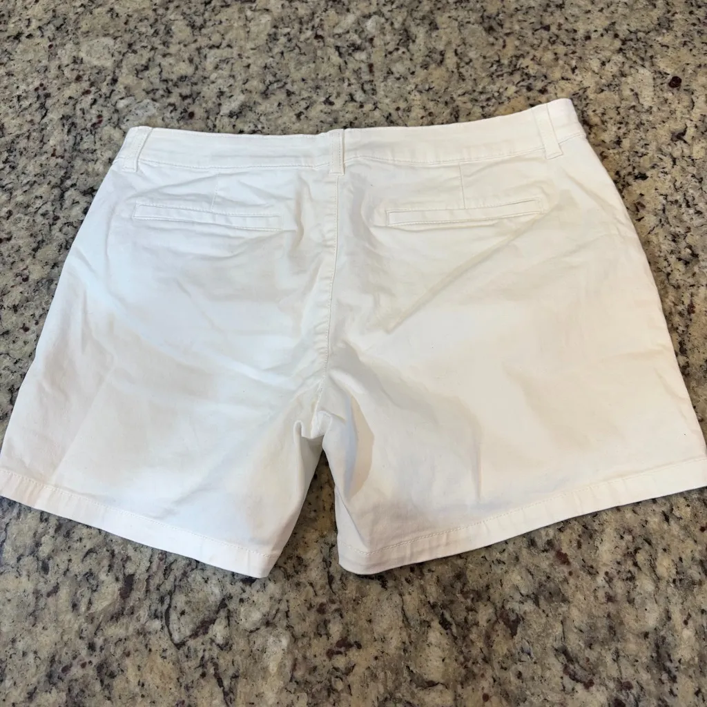 a.n.a  Women's Classic White Shorts - Image 3