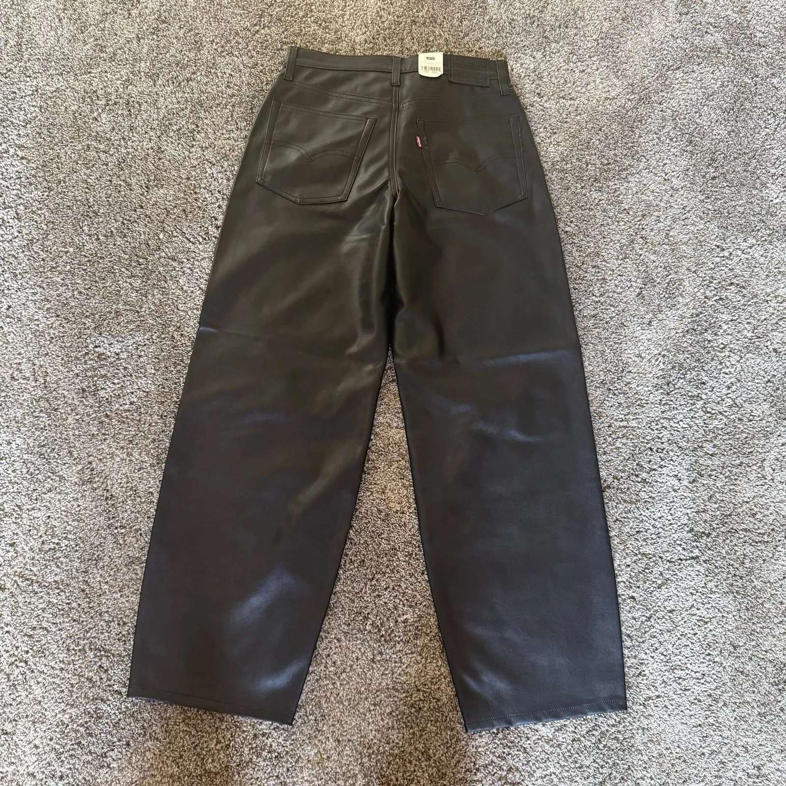 NWT Levi's Women's‎ Faux Leather Baggy Dad Pants, Slippery Slope, Black 27 * 30 - Image 11