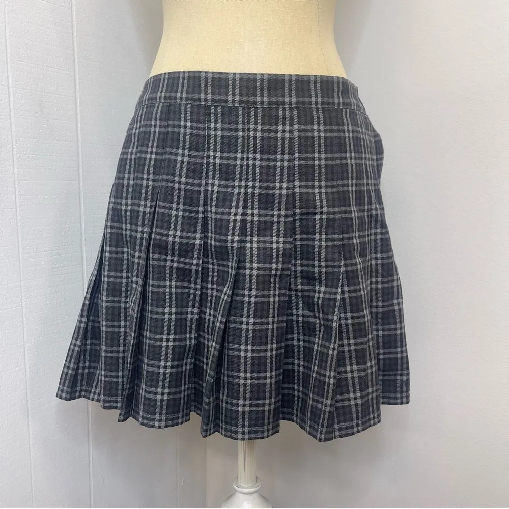 Aerie Size Large Plaid Black and Gray Women's Short Pleated Skirt School Girl - Image 3