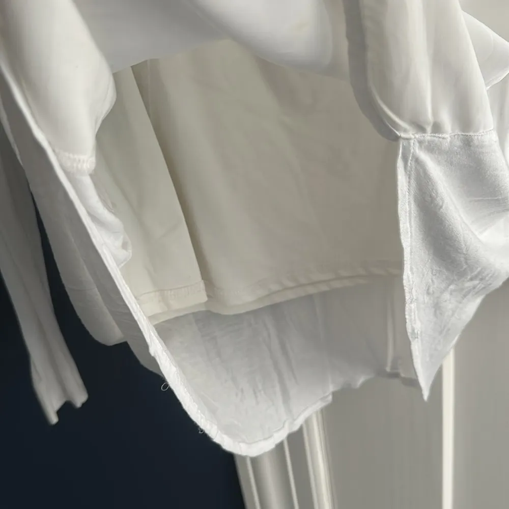 Miraclesuit medium top slimming tank top beneath a lovely rayon flowy top - Image 5