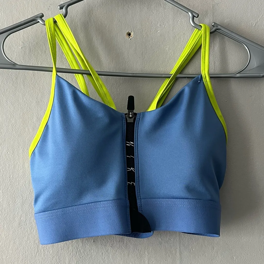 Nike Light Blue Front Zip Indy Sports Bra Size Medium - Image 3