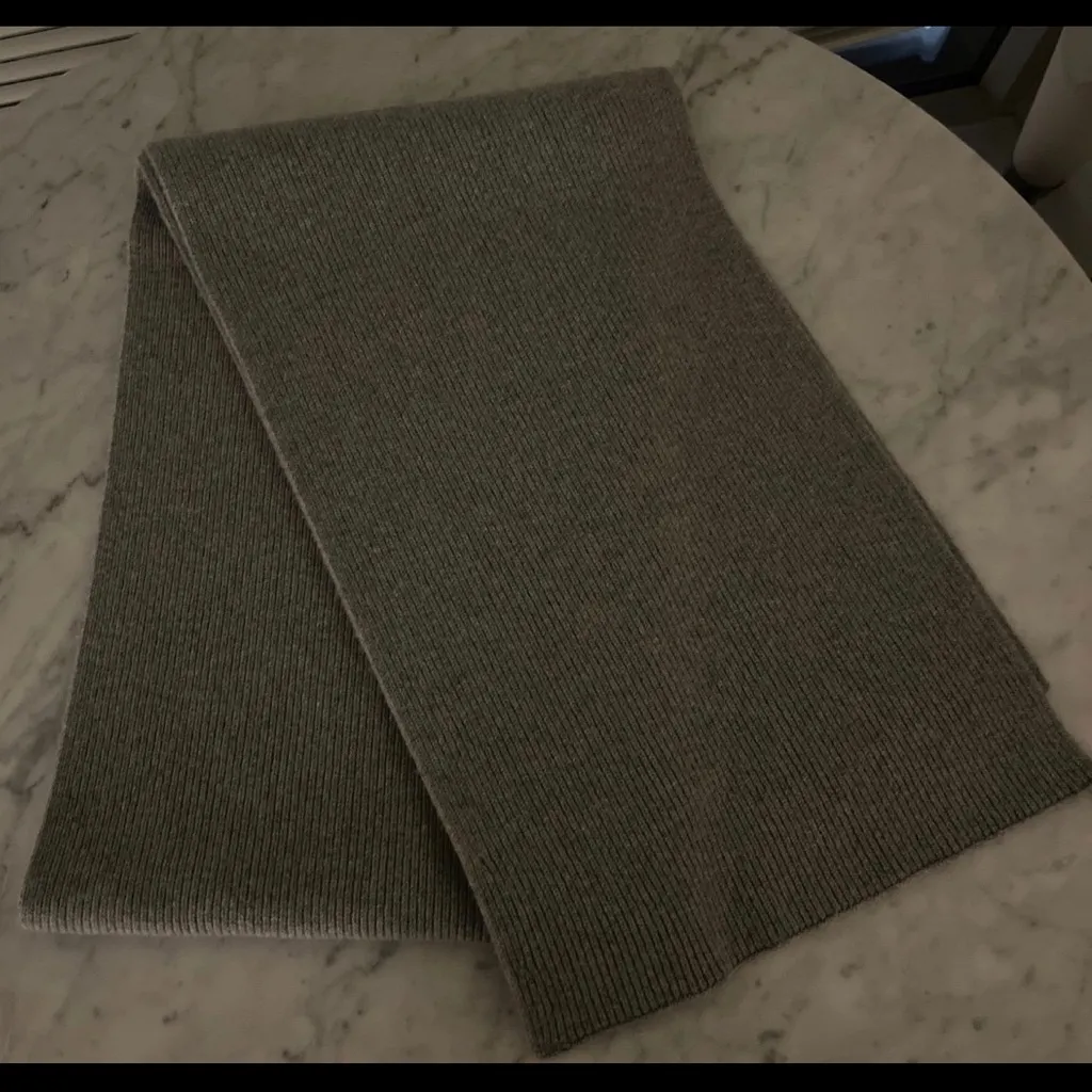 Givenchy Grey Wool and Cashmere Scarf - Image 2