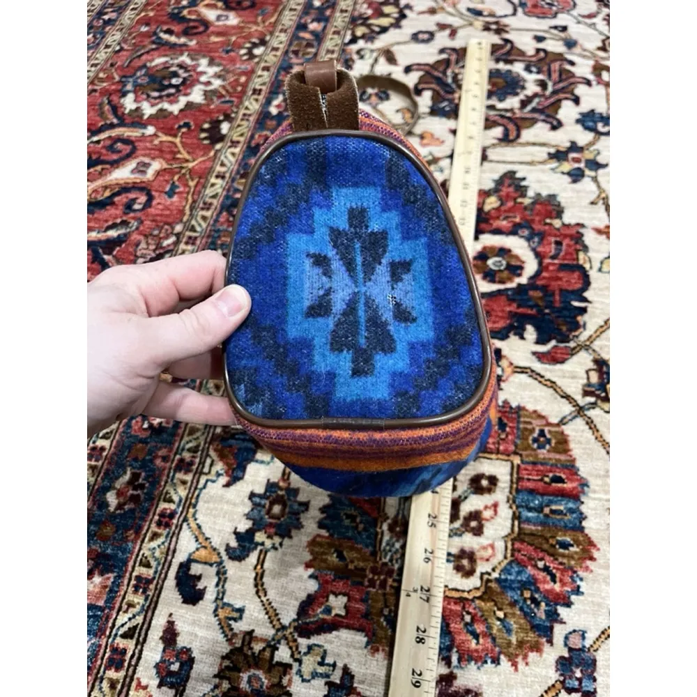 Pendleton Vintage  Southwestern Aztec Print Wool Purse - Image 6
