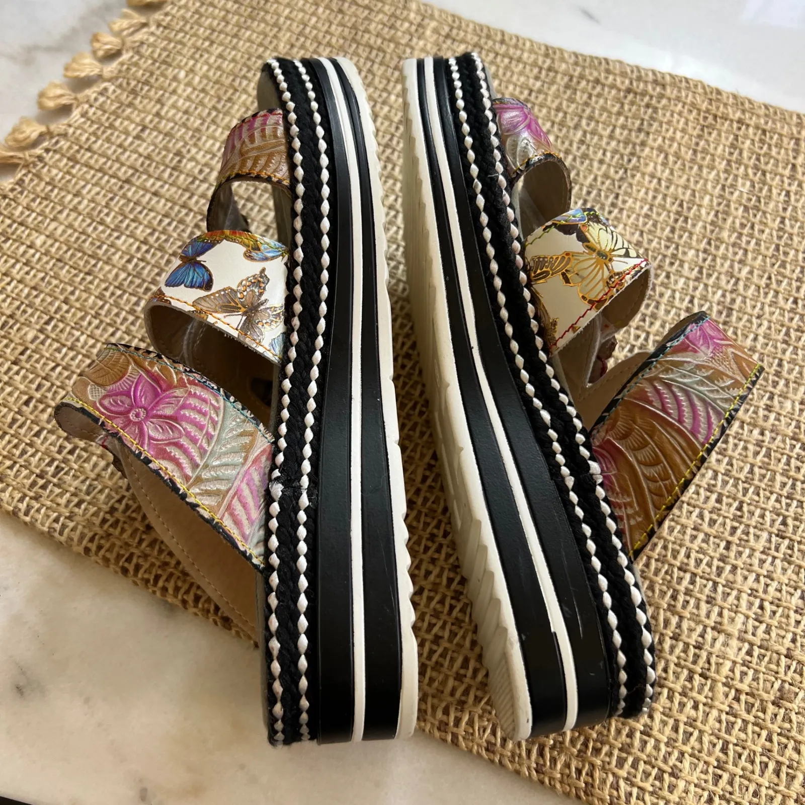 LArtiste Spring Step Naomi Monarch Butterfly Floral Platform Sandals Size 37‎ Red - Image 7