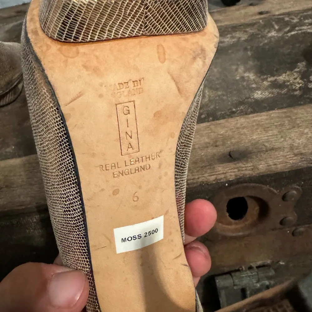 Gina Metallic Gold Lizard Embossed Leather Platform Peep Toe Slingback Sandals Size 6 - Image 6